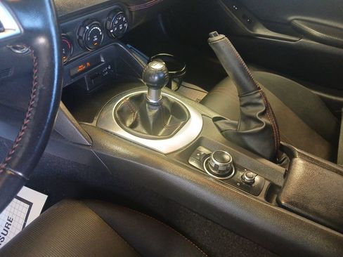 Used 2016 MAZDA MX-5 Miata Club w/ Brembo/BBS Package RWD image 5