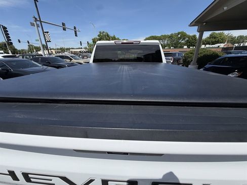 Used 2019 Chevrolet Silverado 1500 Custom Trail Boss w/ Custom Convenience Package AWD/4WD image 17