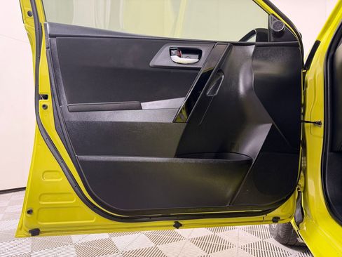 Used 2018 Toyota Corolla iM w/ Carpet Mat Package (TMS) FWD image 22