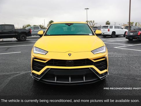 Used 2019 Lamborghini Urus image 9