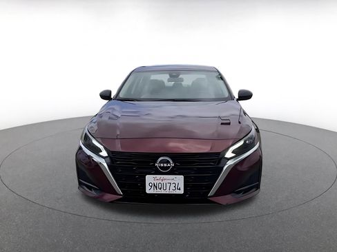 Used 2025 Nissan Altima 2.5 SV FWD image 4