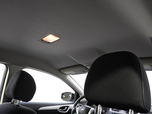 Used 2015 Nissan Sentra SV image 17