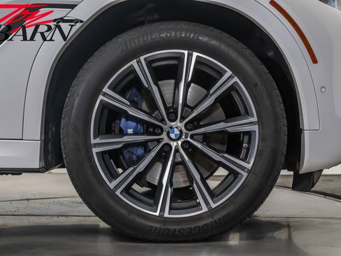 Used 2022 BMW X6 xDrive40i w/ Executive Package image 16