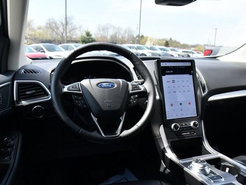 Used 2024 Ford Edge SEL w/ Convenience Package AWD/4WD image 13