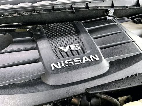 Used 2018 Nissan Titan PRO-4X AWD/4WD image 31