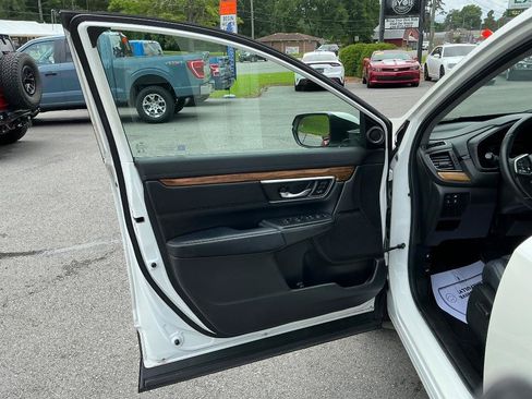 Used 2018 Honda CR-V EX-L image 17