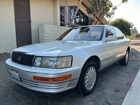 Used 1990 Lexus LS 400 RWD image 1