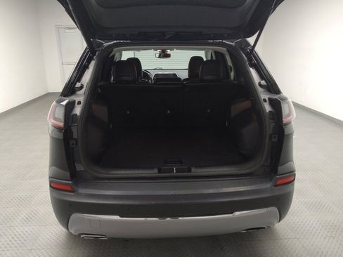 Used 2019 Jeep Cherokee Limited image 29