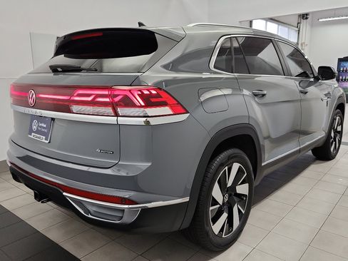 Certified 2025 Volkswagen Atlas Cross Sport SEL image 4