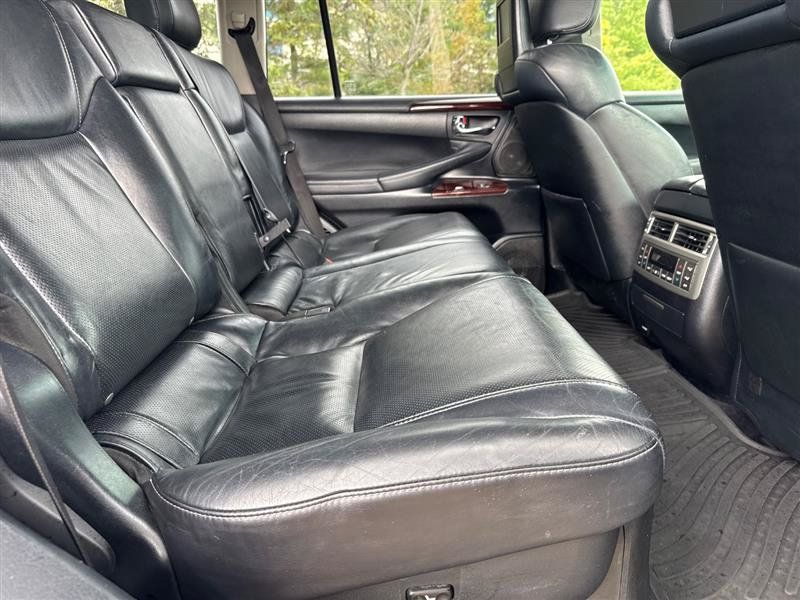 Used 2014 Lexus LX 570 4WD w/ Luxury Package image 29