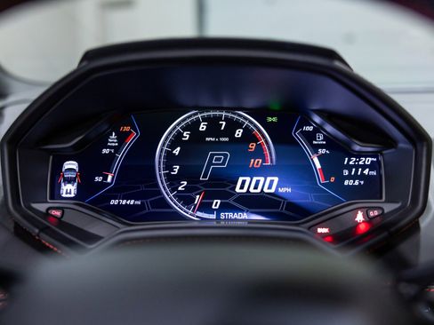 Used 2020 Lamborghini Huracan EVO image 38