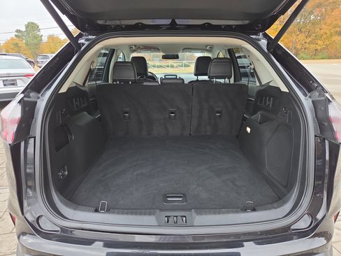 Used 2024 Ford Edge Titanium image 9