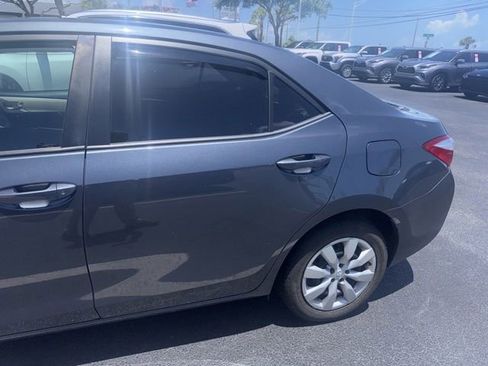 Used 2015 Toyota Corolla LE FWD image 3