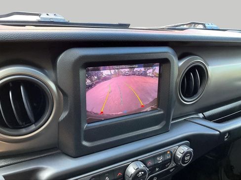 Used 2023 Jeep Wrangler Unlimited Sport AWD/4WD image 21