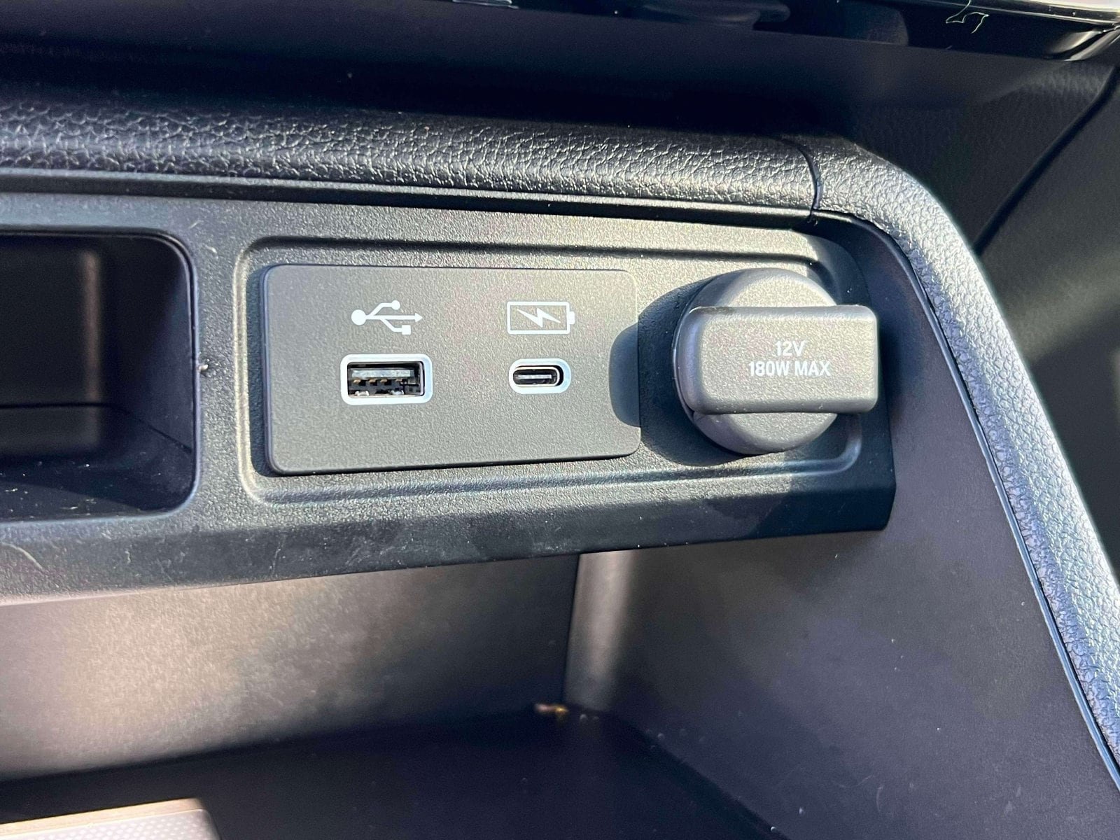 Used 2024 Honda Pilot Touring image 29