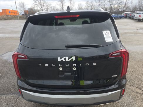 Used 2024 Kia Telluride S w/ S Sunroof Package image 8