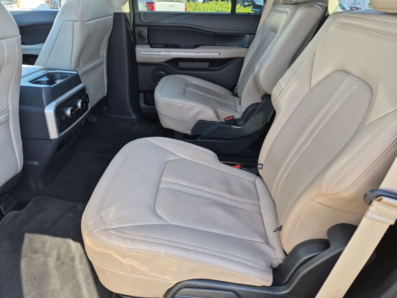 Used 2023 Ford Expedition Limited AWD/4WD image 20