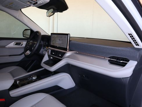 New 2026 Ford Explorer Active w/ Active Comfort Package image 39