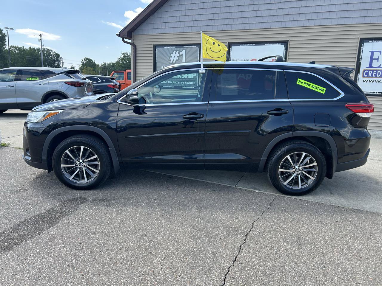 Used 2018 Toyota Highlander XLE w/ Protection Package #3 AWD/4WD image 8