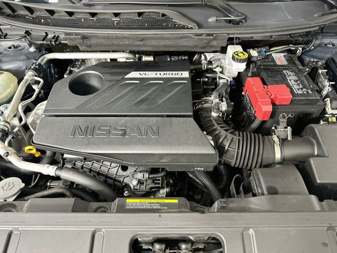 Used 2025 Nissan Rogue SV FWD image 32