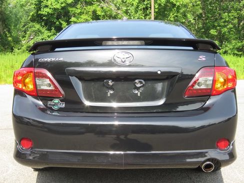Used 2010 Toyota Corolla S FWD image 6