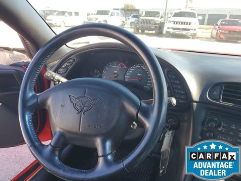 Used 2003 Chevrolet Corvette Convertible w/ Preferred Equipment Group1 image 16