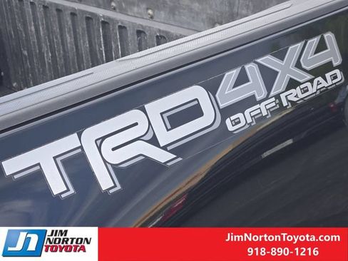 Used 2021 Toyota Tacoma TRD Off-Road w/ TRD Premium Off Road Package AWD/4WD image 12