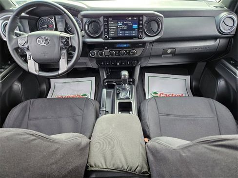 Used 2022 Toyota Tacoma TRD Off-Road w/ Technology Package image 11