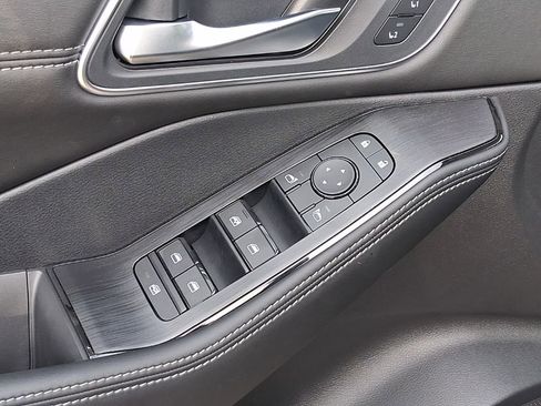 New 2026 Nissan Rogue Platinum AWD/4WD image 18