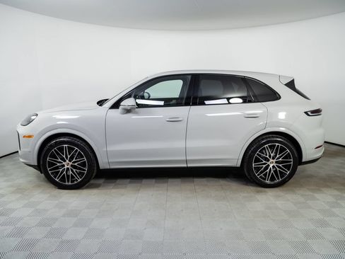 New 2026 Porsche Cayenne AWD/4WD image 2