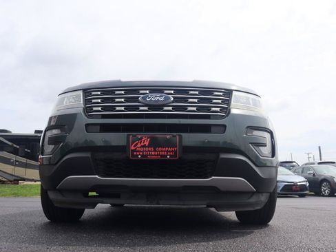 Used 2016 Ford Explorer XLT w/ Equipment Group 202A AWD/4WD image 5