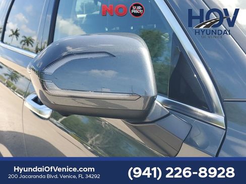 Used 2022 Hyundai Palisade Limited w/ Cargo Package AWD/4WD image 11