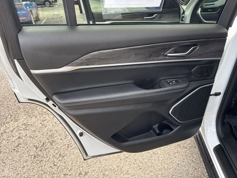 Used 2021 Jeep Grand Cherokee L Limited image 20