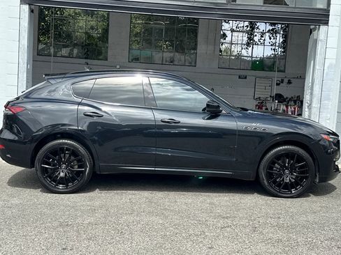 Used 2022 Maserati Levante GT image 3