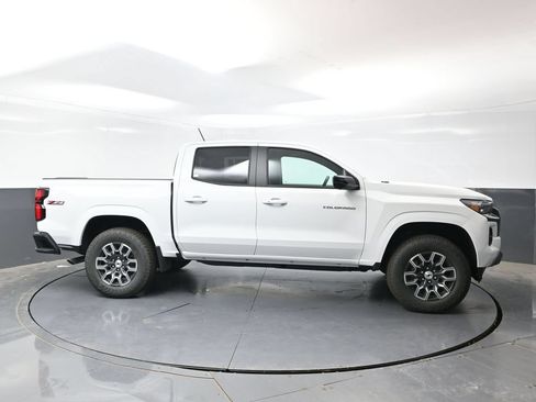 New 2026 Chevrolet Colorado Z71 w/ Technology Package AWD/4WD image 4