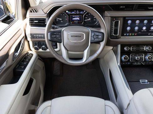 Used 2021 GMC Yukon Denali w/ Denali Ultimate Package image 42