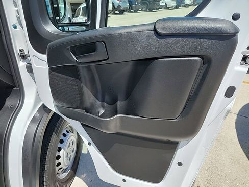 Used 2025 RAM ProMaster 2500 w/ U-Haul Equipment Group FWD image 12