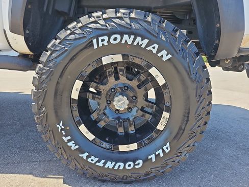 Used 2019 Toyota Tacoma TRD Off-Road image 34