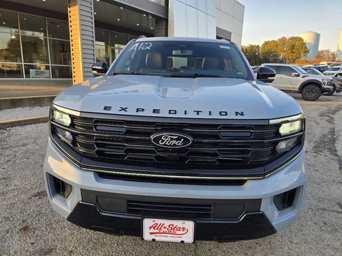 New 2026 Ford Expedition Platinum w/ Stealth Appearance Package image 2