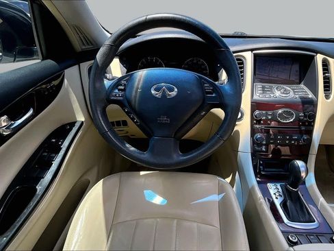 Used 2017 INFINITI QX50 2WD w/ Premium Plus Package image 6