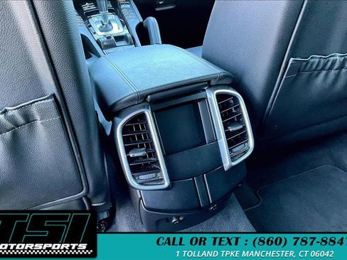 Used 2014 Porsche Cayenne Platinum Edition image 34