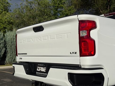 Used 2024 Chevrolet Silverado 3500 LTZ w/ LTZ Plus Package AWD/4WD image 15