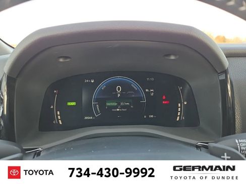 Used 2025 Toyota Camry SE image 33