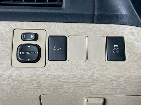 Used 2009 Toyota Venza AWD image 17