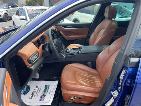 Used 2021 Maserati Levante image 17
