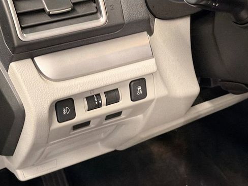 Used 2017 Subaru Forester 2.5i Premium w/ All-Weather Package image 10