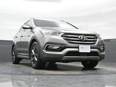 Used 2017 Hyundai Santa Fe Sport w/ 2.0T Ultimate Tech Package 05 AWD/4WD image 33