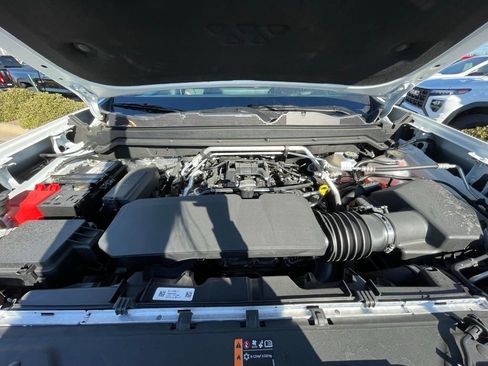 New 2026 GMC Canyon AT4 w/ LPO, Off Road Lift Package image 32