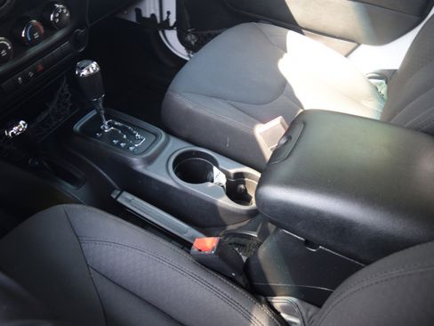 Used 2016 Jeep Wrangler Sport w/ Quick Order Package 24S image 11