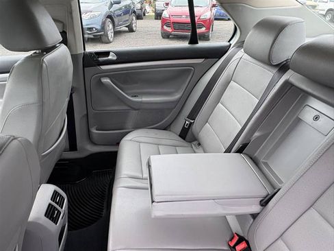 Used 2007 Volkswagen Jetta Wolfsburg Edition FWD image 12